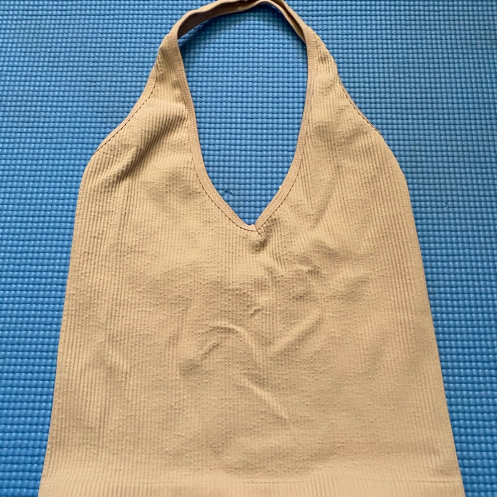 URBAN OUTFITTERS Pinky Beige Crop Tank